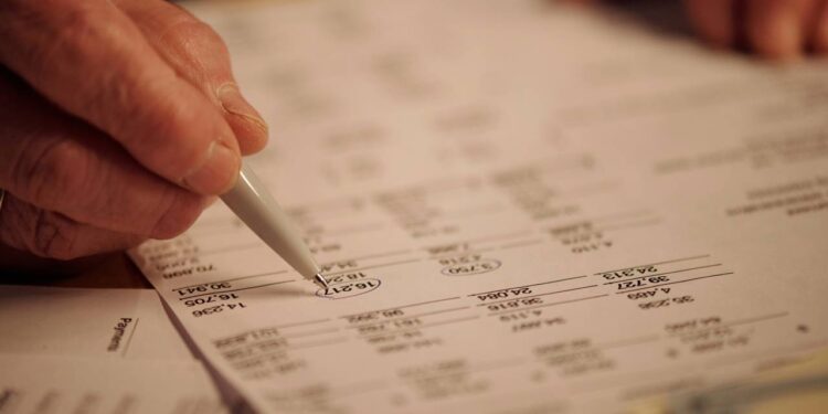 Colocar o CPF na nota traz benefícios e ainda ajuda a sociedade a crescer