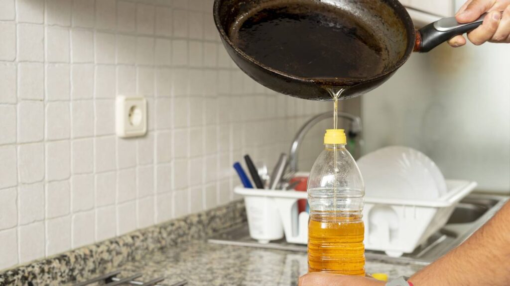Nem cif, nem veja multiuso: óleo de cozinha usado que limpa inox como novo