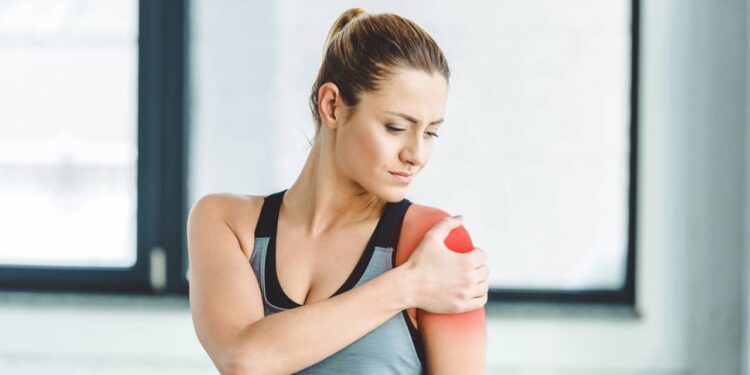 Exercícios para fortalecer os ombros e evitar lesões no dia a dia