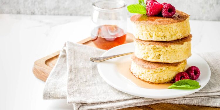 Aprenda a fazer uma cremosa panqueca japonesa em casa