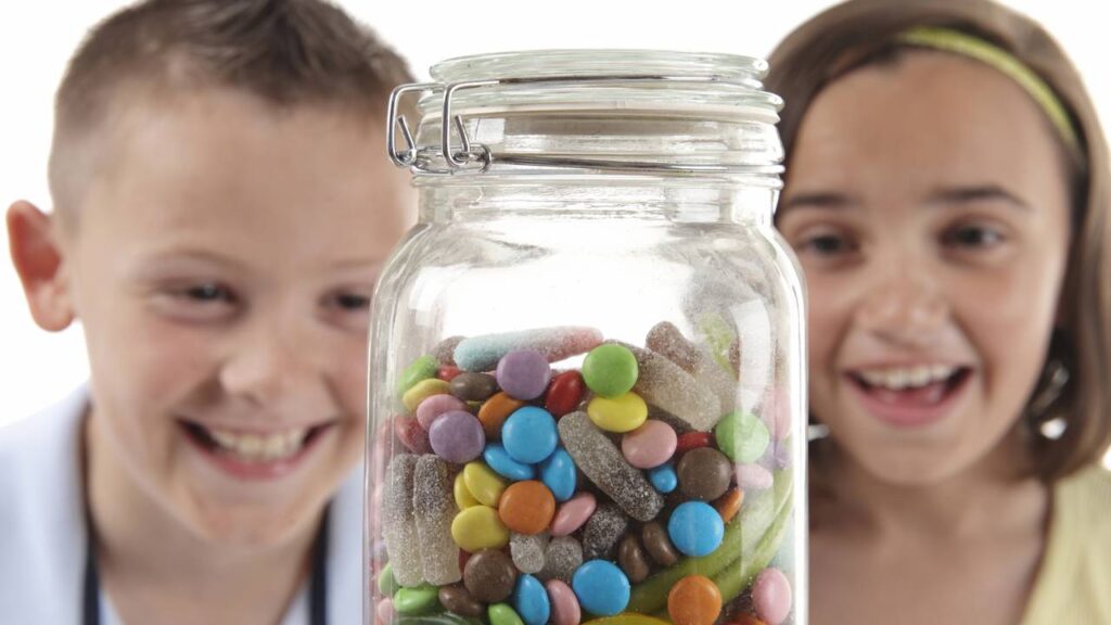 Formigas invadindo o micro-ondas? Veja como resolver