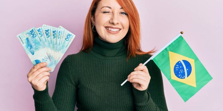 Mais de 10 mil brasileiros receberam R$ 9,8 milhões em benefício