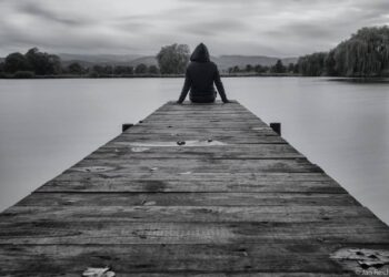 Mesmo conversando com alguém, a solidão ainda pode estar presente