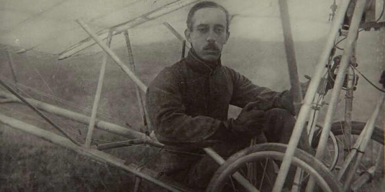 Cidade mineira que homenageia o pai da aviação tem fazenda onde foi berço dos primeiros vôos