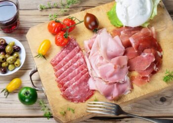 Petiscos de verão: opções leves e deliciosas para reuniões ao ar livre