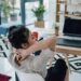 Como evitar dores e sedentarismo no trabalho com exercícios simples de 10 minutos