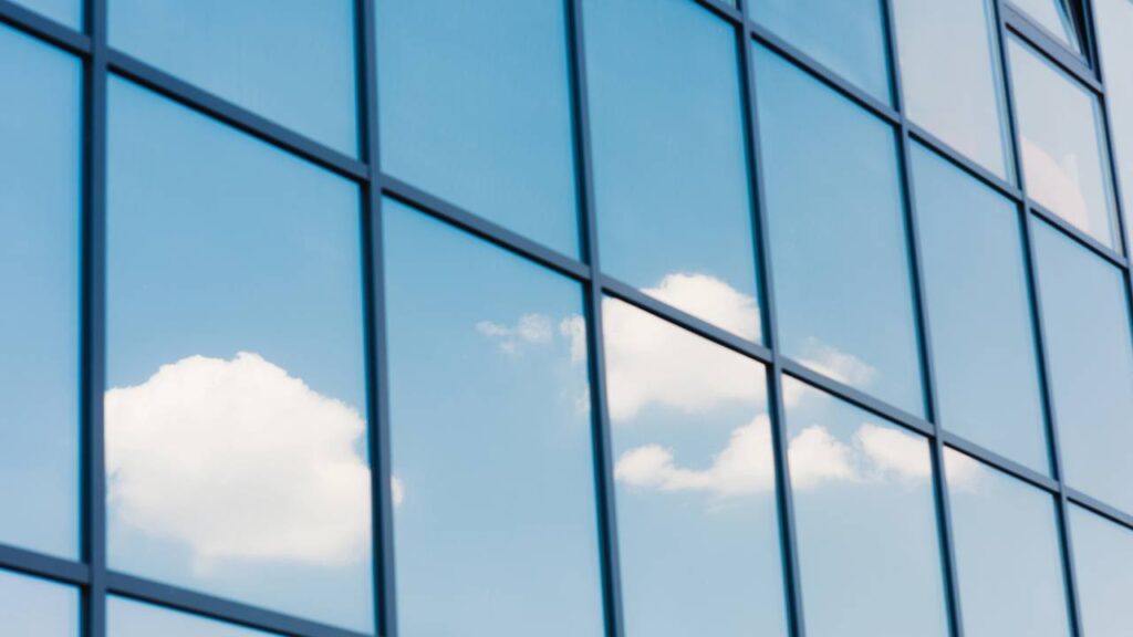 Por que o vidro é considerado a melhor invenção já feita pela humanidade