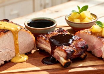 4 molhos para carne de porco que vão deixar qualquer pernil, lombo ou costela uma delícia