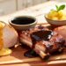 4 molhos para carne de porco que vão deixar qualquer pernil, lombo ou costela uma delícia