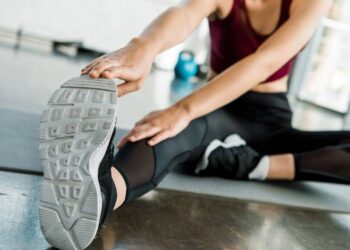 Esses alongamentos simples não alongam o músculo, mas ajudam o corpo a se mover com menos dor