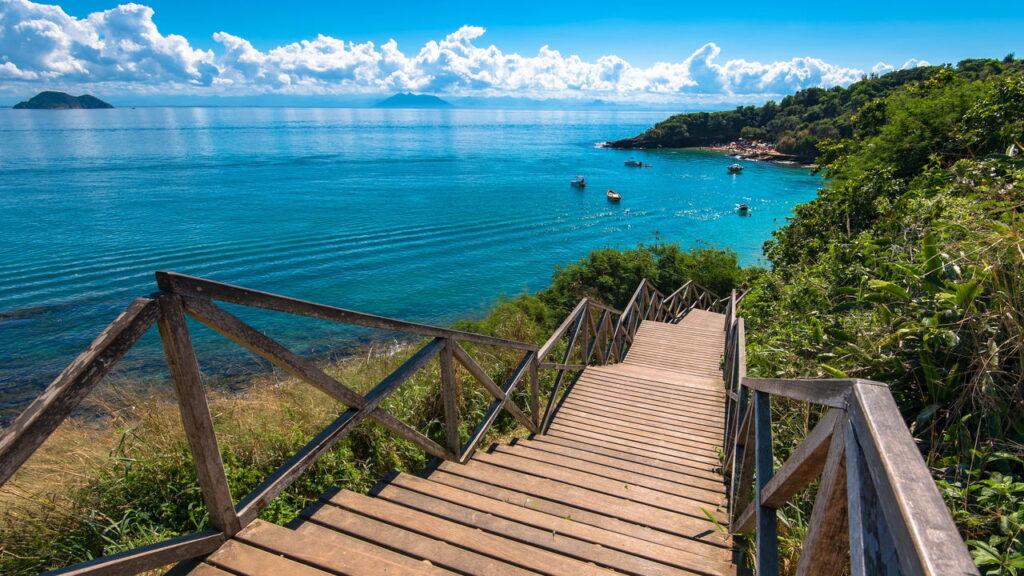 O paraíso de águas cristalinas conhecido como Caribe Brasileiro se tornou o novo xodózinho de quem quer curtir as férias