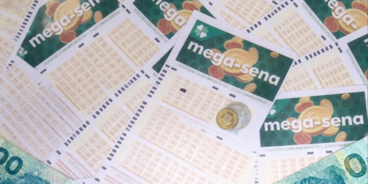 Brasileiro acerta sozinho os 6 números e leva prêmio milionário de R$ 99 milhões da Mega-Sena