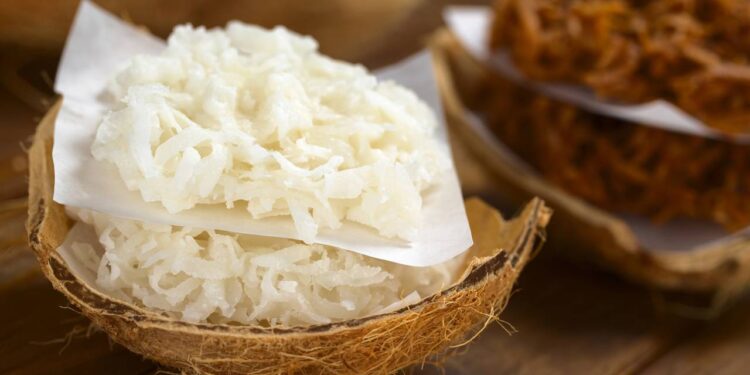 Cocada cremosa que derrete na boca e fica pronta em só 15 minutos no fogão