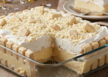 Você precisa de sorvete, creme e biscoitos para fazer a melhor sobremesa de Ano Novo