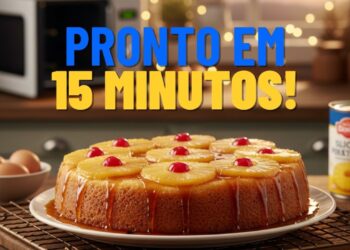 Bolo de abacaxi delicioso para o verão e pronto em 15 minutos