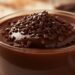 Sobremesa de chocolate cremosa sem fogão, nem forno