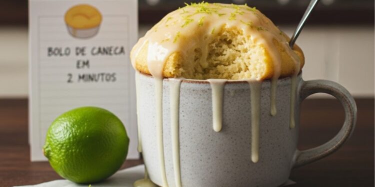 Bolo de caneca pronto em 2 minutos no micro-ondas