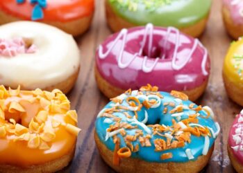 Receita de donuts caseiros para sobremesas irresistíveis prontos em menos de 20 minutos