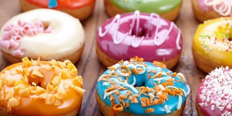 Receita de donuts caseiros para sobremesas irresistíveis prontos em menos de 20 minutos