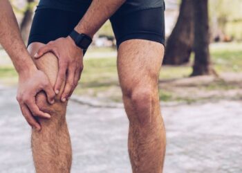 Exercícios caseiros para fortalecer o joelho e evitar possíveis lesões