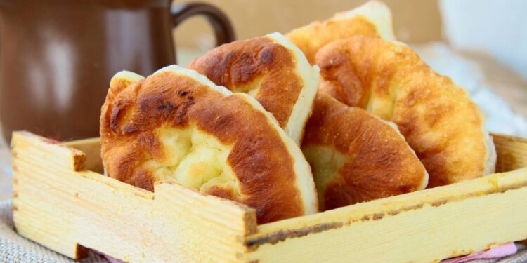 Receita de esfirra de batata saudável no micro-ondas em 15 minutos