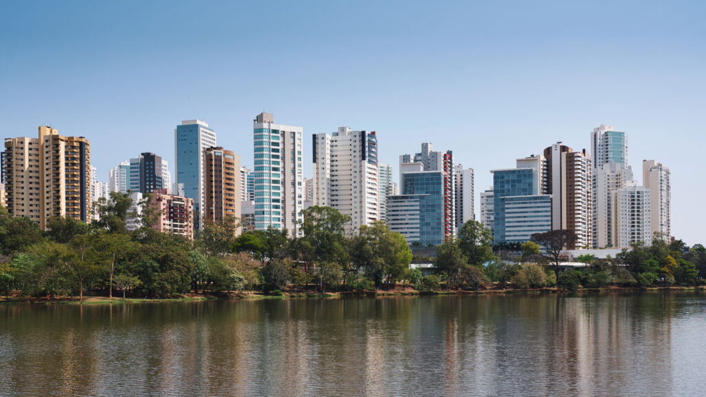 Ao lado de Paris e Toronto: as 3 cidades brasileiras com mais de 90% das ruas verdes que a ONU reconhece como referência mundial em arborização urbana