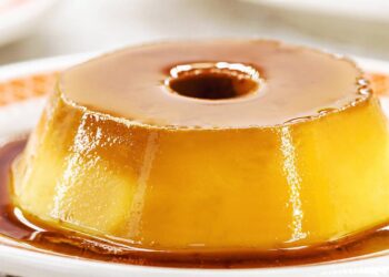 Receita de textura cremosa e deliciosa de pudim com leite condensado