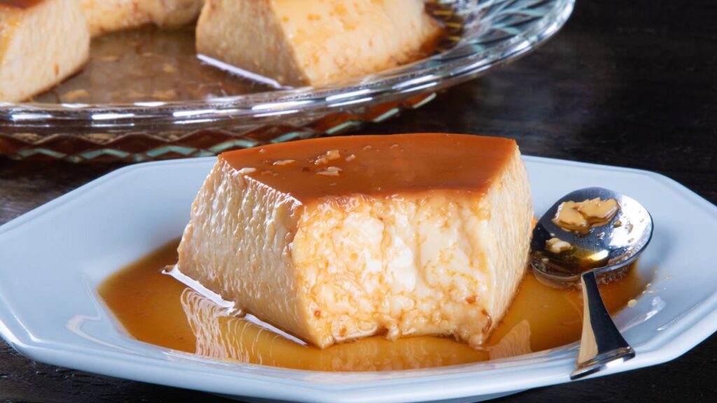 Receita de textura cremosa e deliciosa de pudim com leite condensado