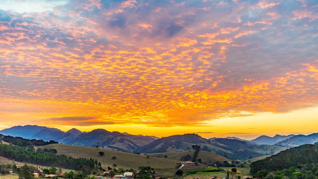 A cidade com 11 mil habitantes oferece muita paz e tranquilidade em montanhas inesquecíveis