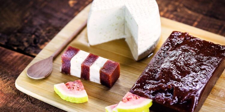 Aprenda a fazer um cremoso doce de Romeu e Julieta em 17 minutos