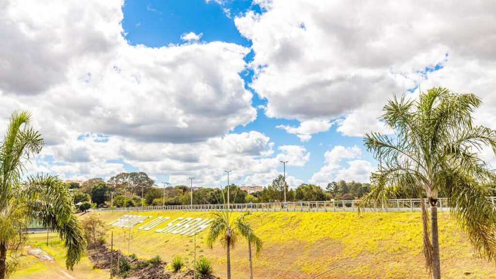 Cidade do interior de Minas Gerais impressiona com qualidade de vida e educação