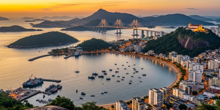 A capital brasileira à beira-mar com praias imperdíveis e um centro histórico preservado