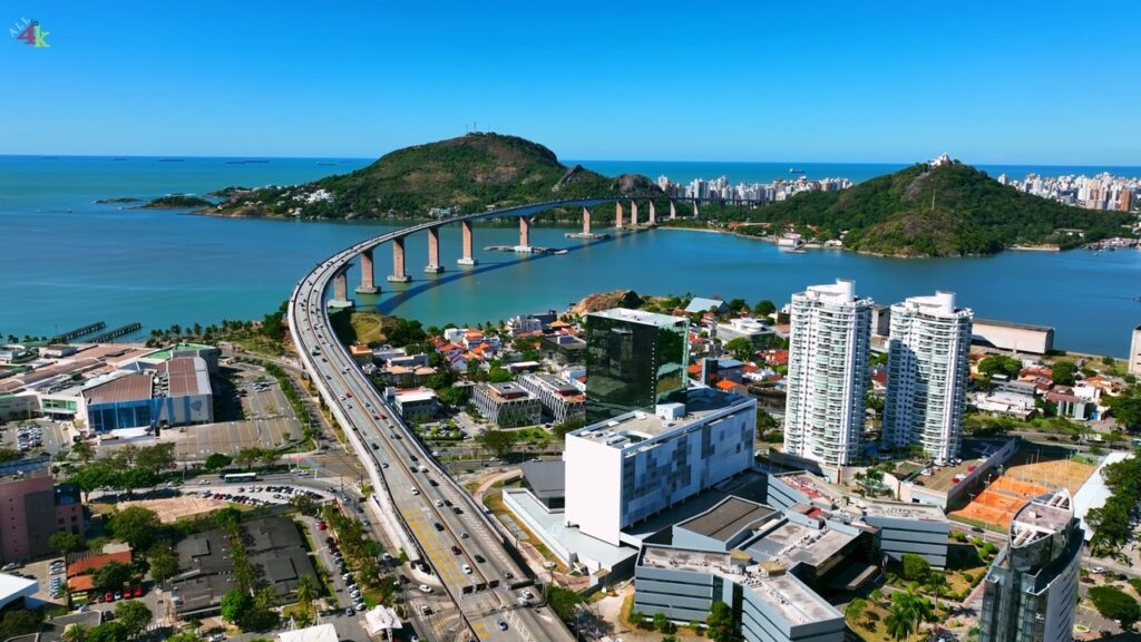 A capital brasileira à beira-mar com praias imperdíveis e um centro histórico preservado