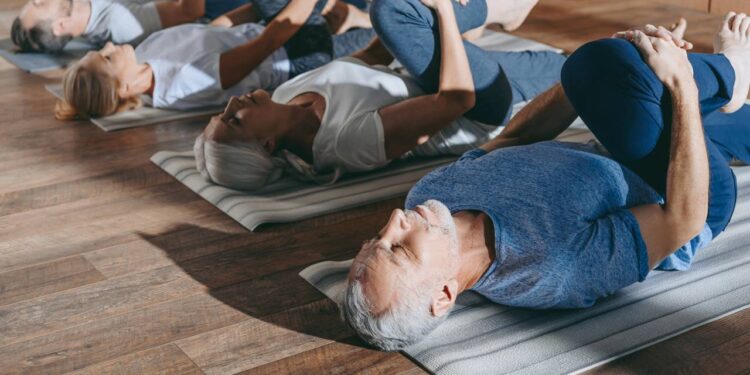 alongamentos para fazer em casa