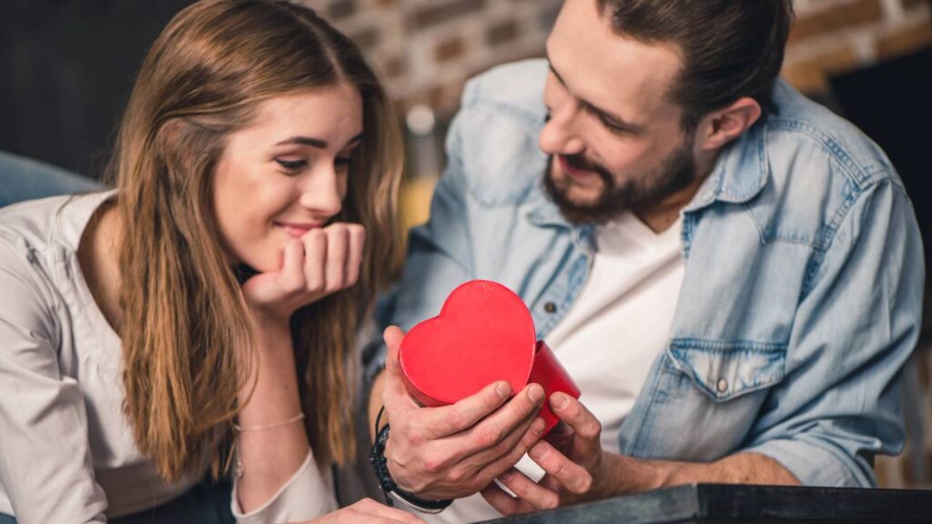 Esses 4 signos podem reviver um amor antigo em dezembro