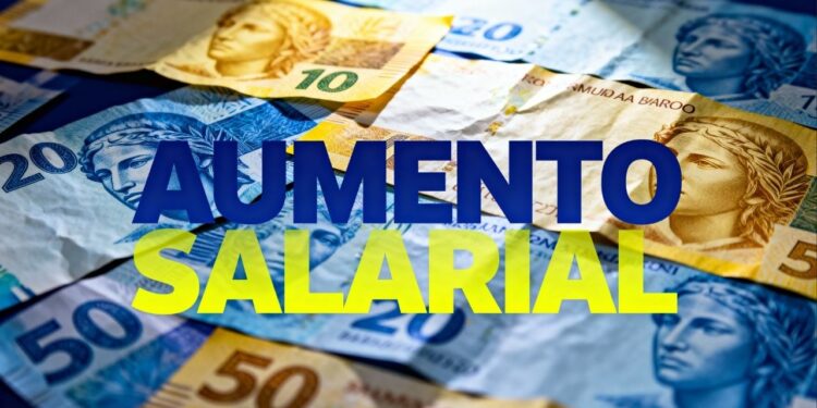 Presidente anuncia redução da jornada de trabalho e aumento do salário mínimo