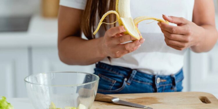 Como fazer bananas demorarem mais para escurecer