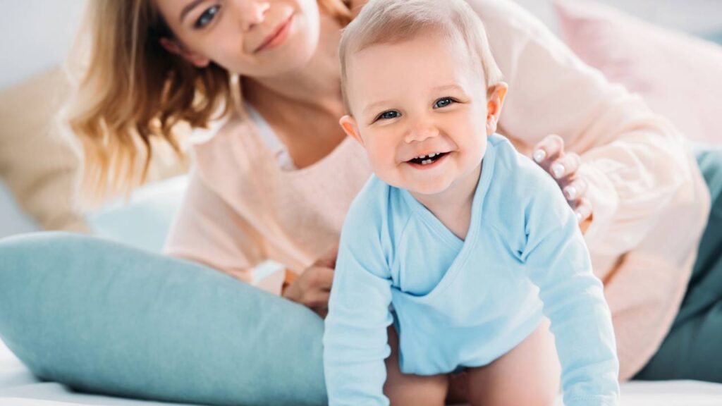 9 nomes curtos com significados marcantes, perfeitos para bebês modernos, transmitindo criatividade e elegância na sonoridade