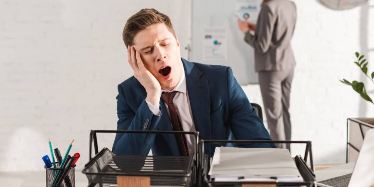 Por que bocejamos só de ver alguém bocejar?