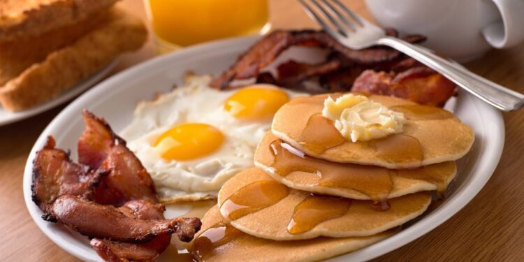 2 receitas baratas e saudáveis para café da manhã que você vai querer repetir todo dia