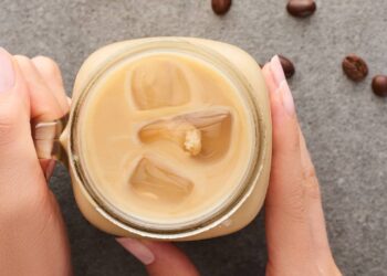 café e leite gelado