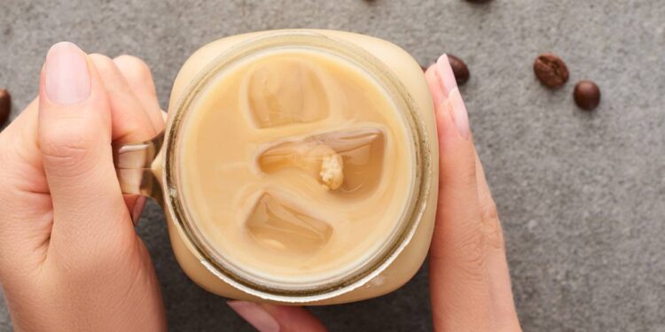 café e leite gelado