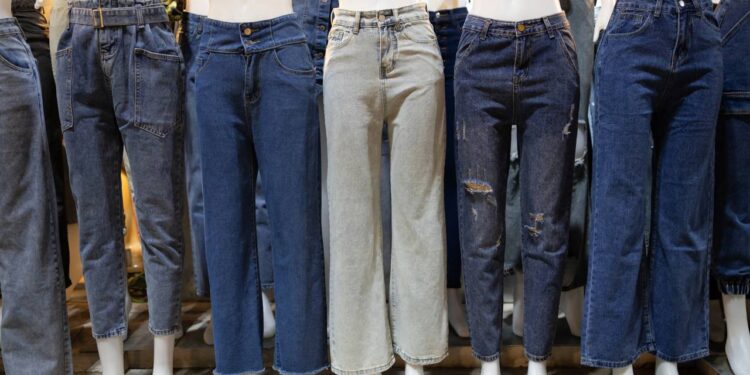 Esse estilo de calça promete dominar o mundo fashion em 2026