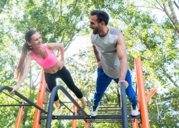 Exercícios caseiros de calistenia para ganhar força sem academia