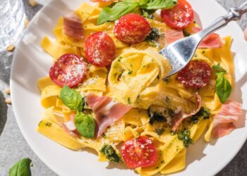 Um detalhe pouco conhecido deixa o macarrão mais cremoso e saboroso