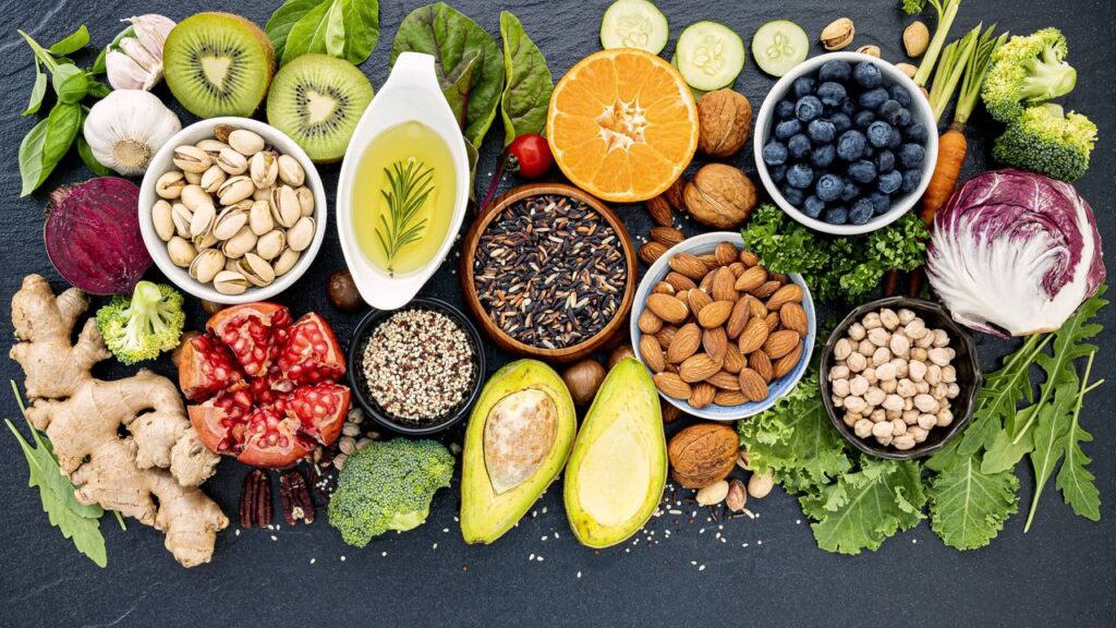 Incluir fibras na alimentação diária melhora digestão e bem-estar, segundo nutricionista