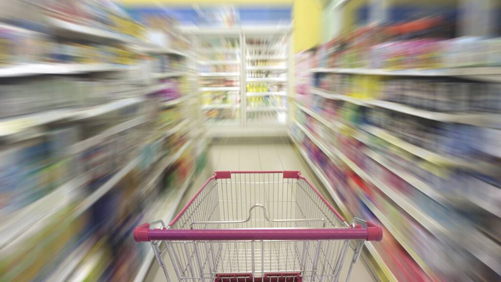 Os 5 signos que mais sofrem com dinheiro no fim do mês e saiba como evitar o aperto financeiro