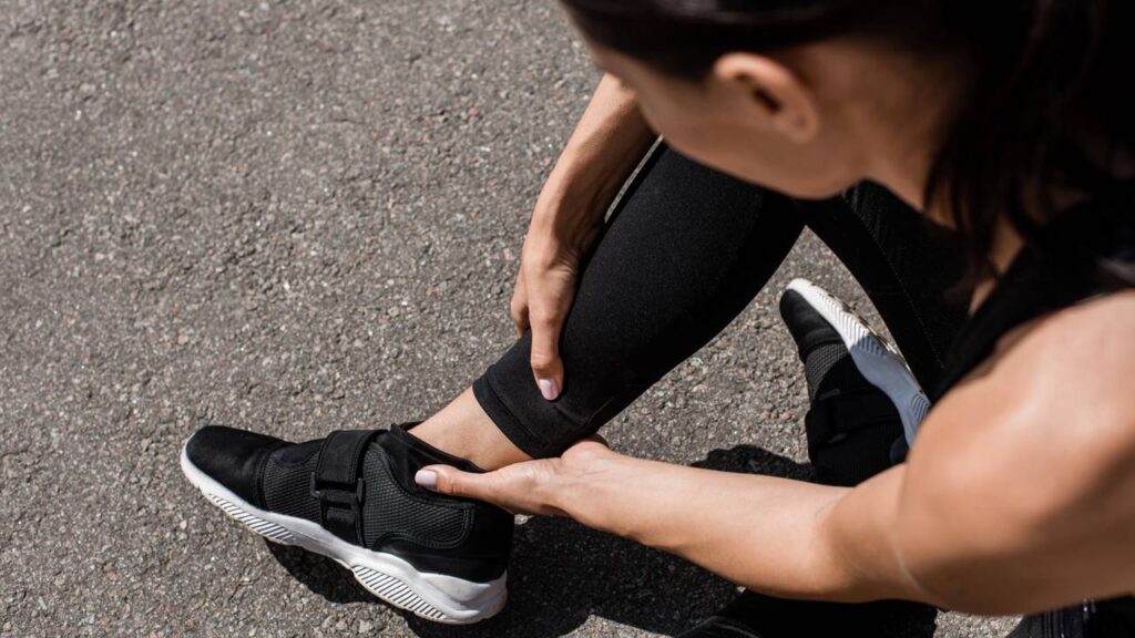 Exercícios para aliviar dores no tornozelo de forma rápida e eficaz