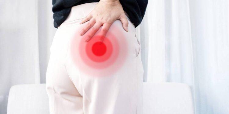 Exercícios que podem ser feitos no dia a dia para aliviar as dores no nervo ciático