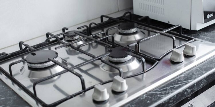 Misturinha mágica que renova panelas e eletrodomésticos